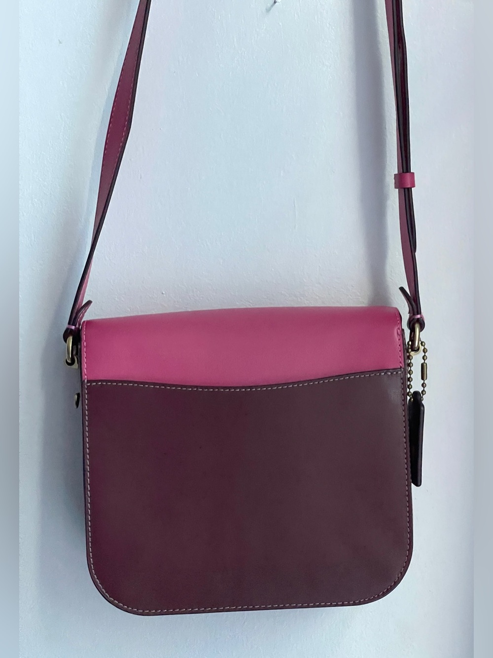Coach Colorblock Leather Hutton Saddle Crossbody Bag with Gold Hardware - Picture 11 of 16